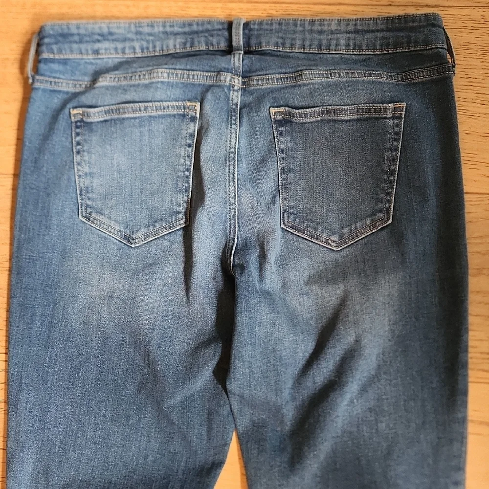 Gap Girlfriend Denim Jeans with Embroidered Flowers - Picture 7 of 10